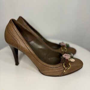Valentino Taupe Handmade Flower Pumps Size 41 | Elegant Designer Heels